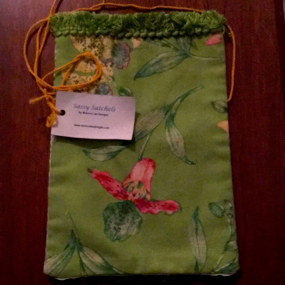 Small spring sachet